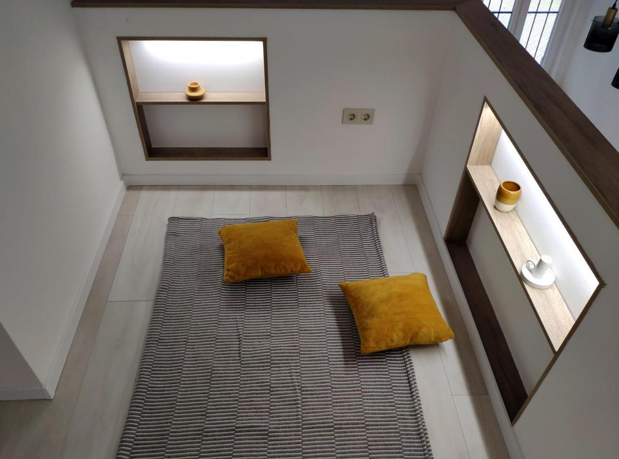 F27 Ferenc Apartment Boedapest Buitenkant foto