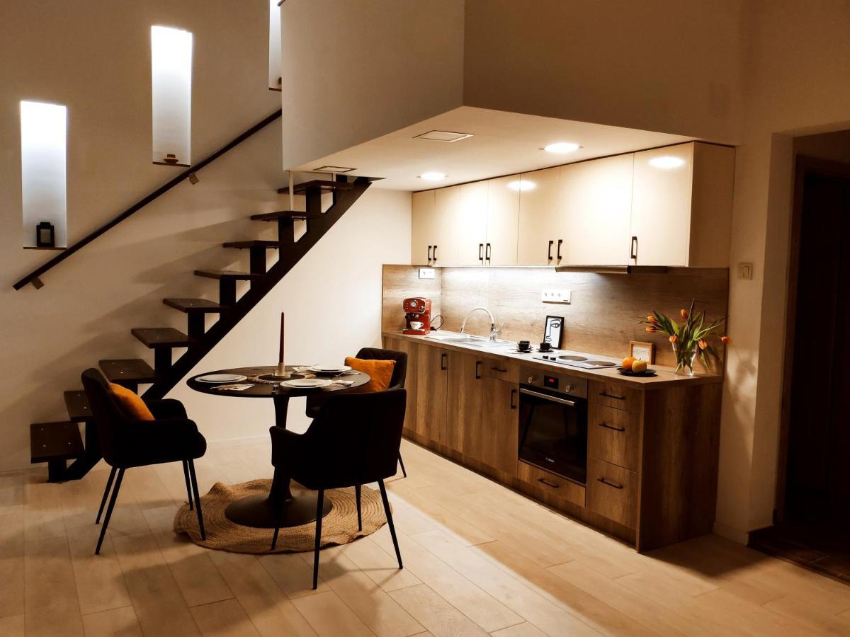 F27 Ferenc Apartment Boedapest Buitenkant foto