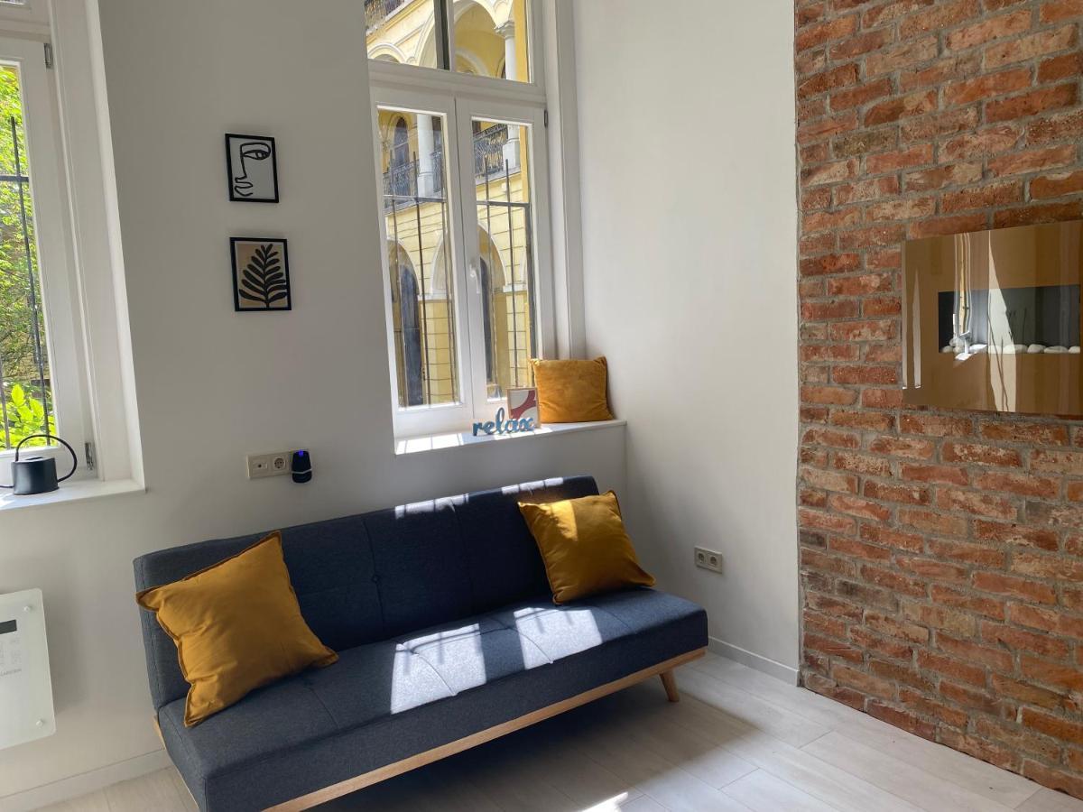 F27 Ferenc Apartment Boedapest Buitenkant foto