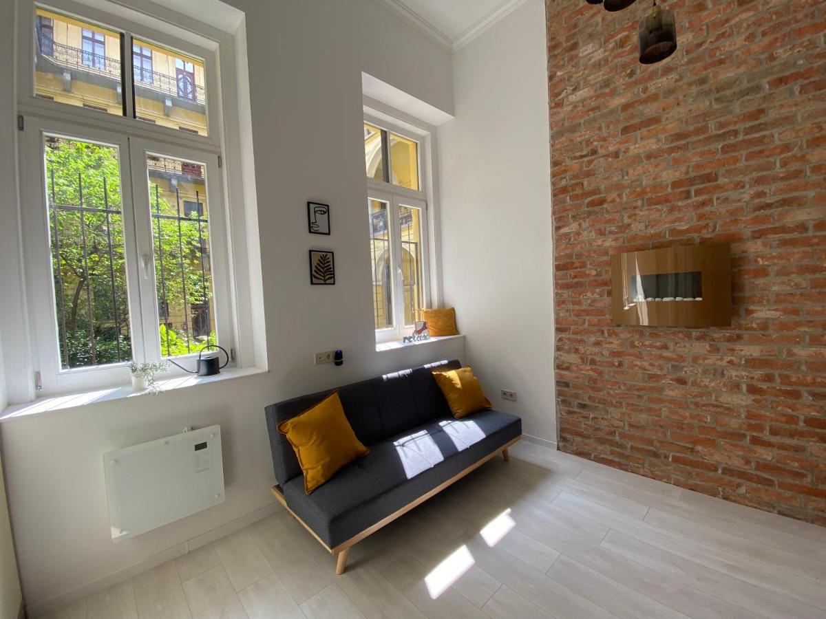 F27 Ferenc Apartment Boedapest Buitenkant foto