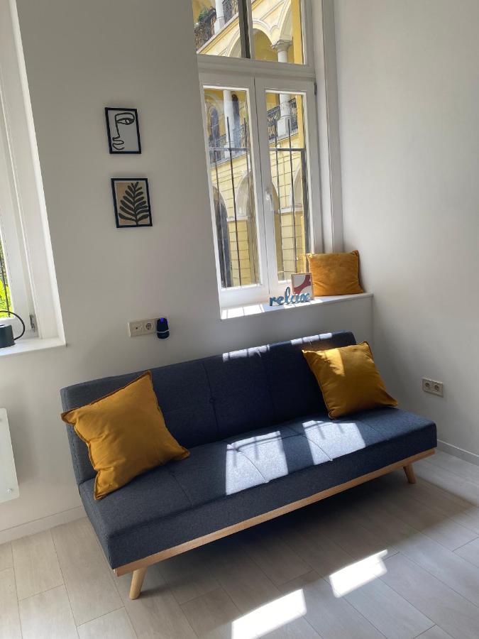 F27 Ferenc Apartment Boedapest Buitenkant foto
